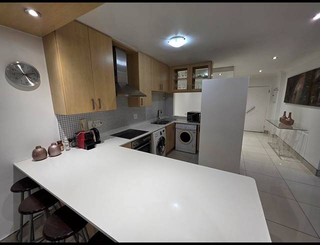 2 BEDROOM APARTMENT FOR SALE IN SANDTON CENTRAL